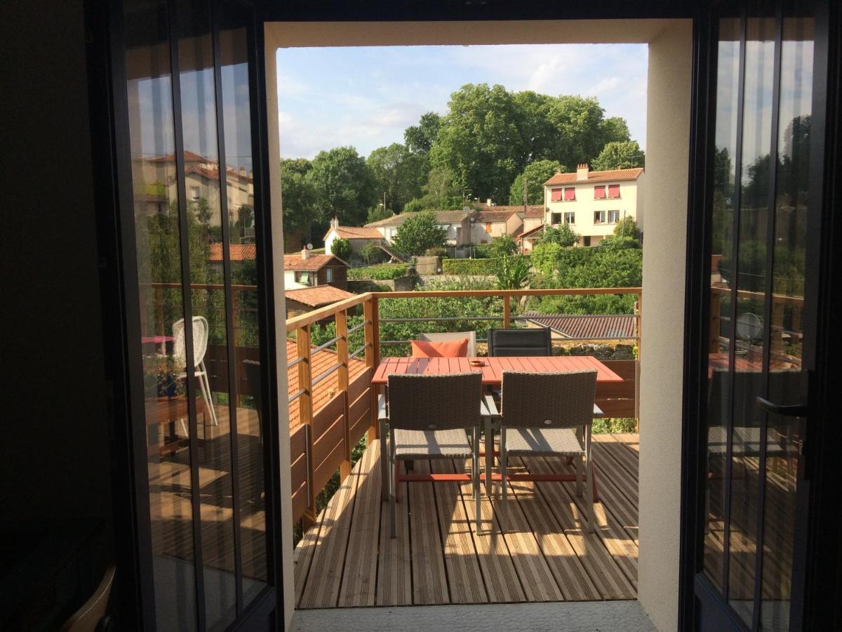 Les 3 Pigeons Hotel Bressuire Exterior photo